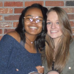 Meet your Posher, Alexis